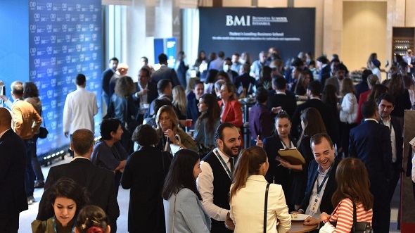 İş dünyasında değişim rüzgarı: Yöneticiler için eğitim ve gelişim şart