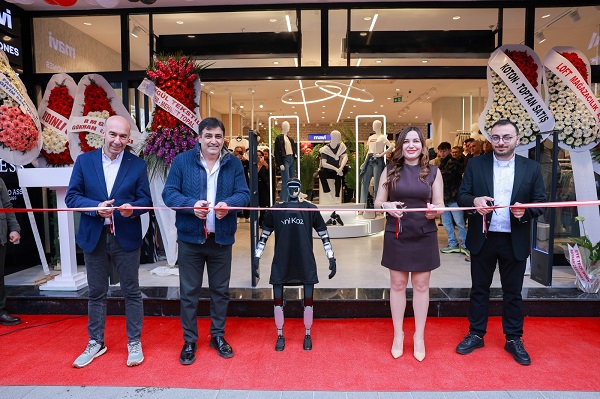 İzmit’in En Büyük Katlı Mağazası “Yeni Koza” Açıldı